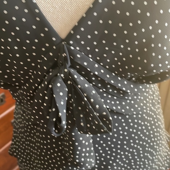 Adorable sleeveless lined polka dot blouse - Picture 5 of 8